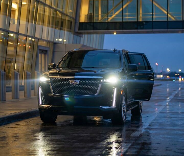 Luxury SUV — Cadillac Escalade / Chevrolet Suburban for Houston luxury transportation